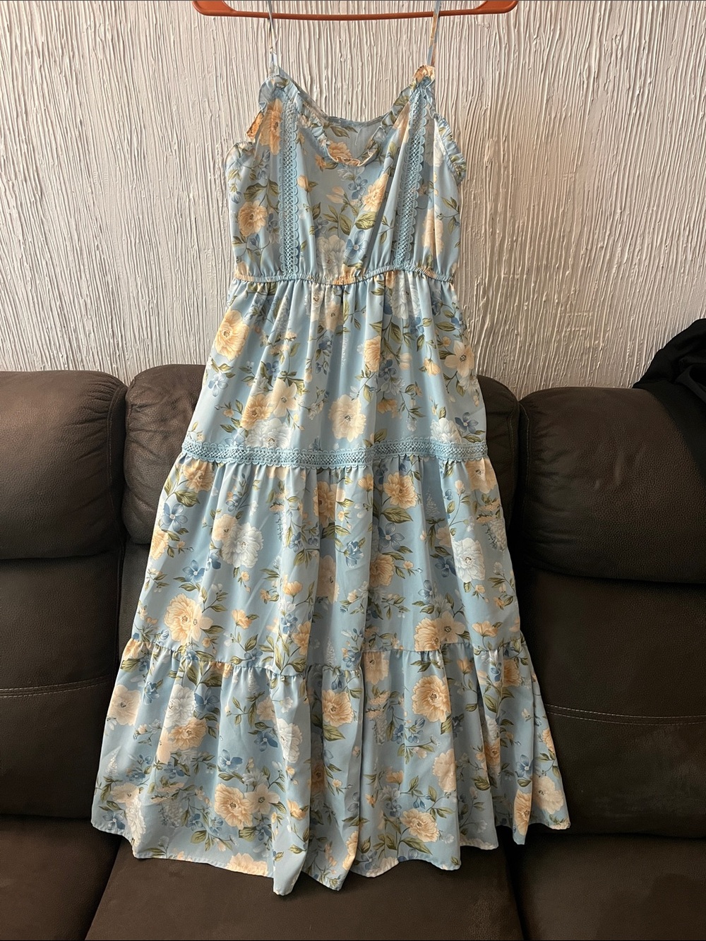 Source Unknown Light Blue Floral Tiered Maxi Dress with Lace